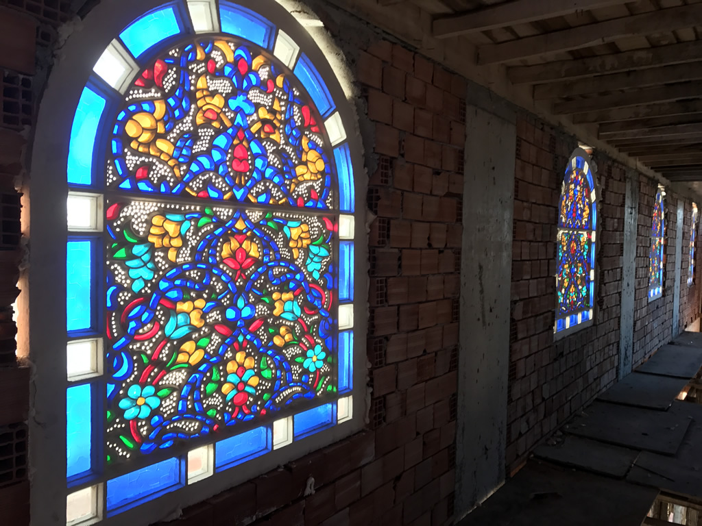 Yarım Ay Cami Pencereleri